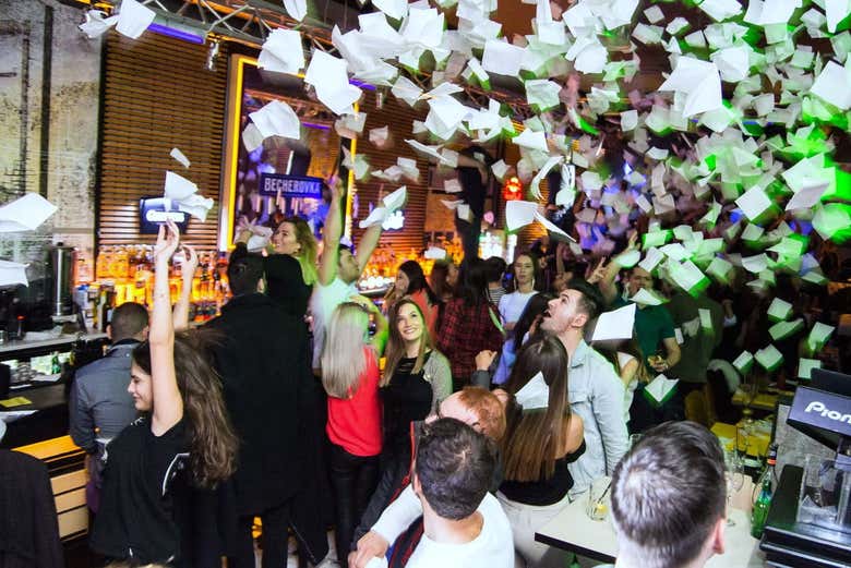 Pub Crawl a Bucarest
